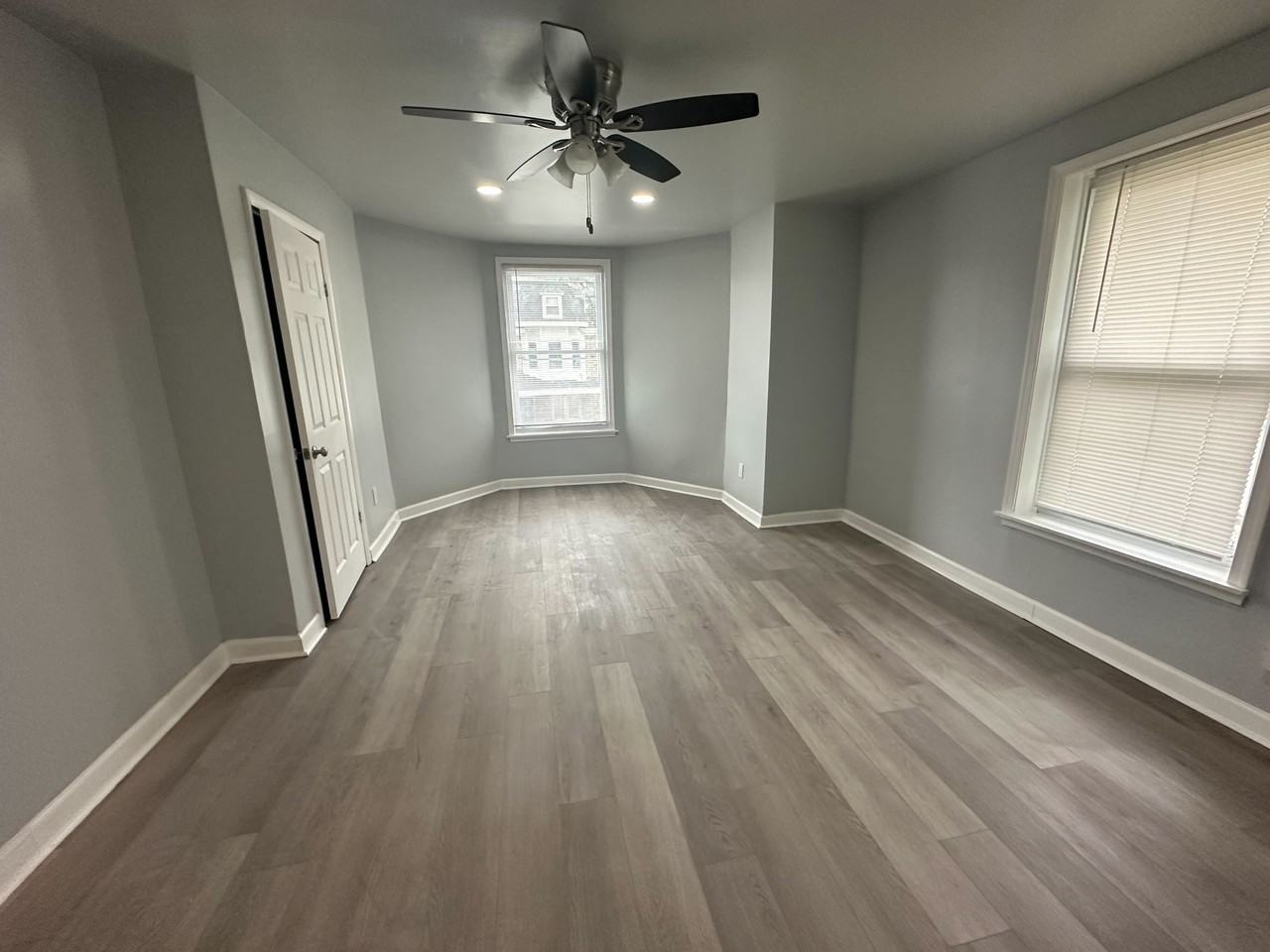 529 E Brinton St #1 - Photo 4 of 16