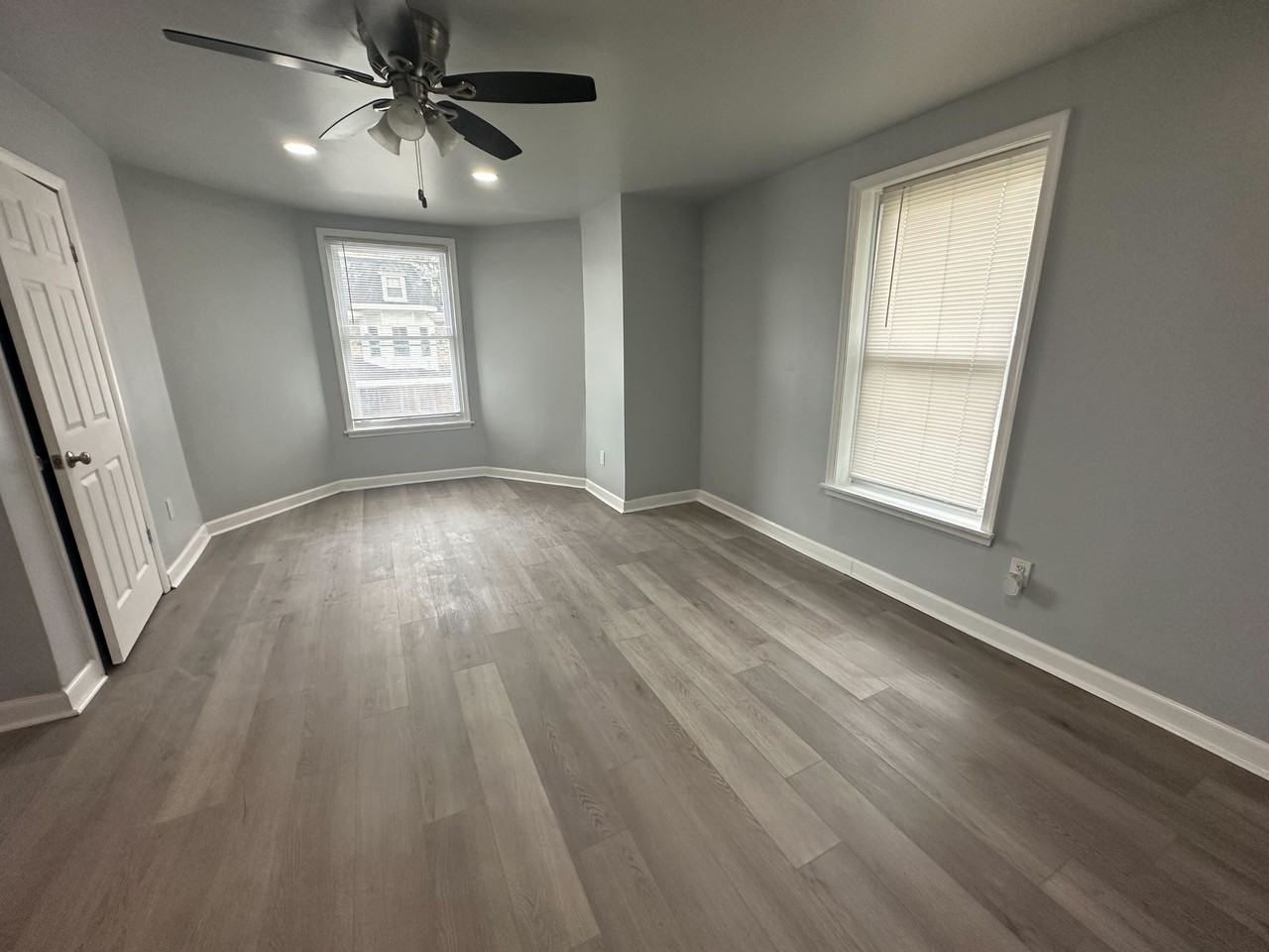 529 E Brinton St #1 - Photo 5 of 16