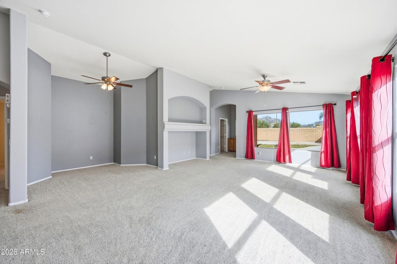 12675 S 175th Ave - Photo 6 of 30