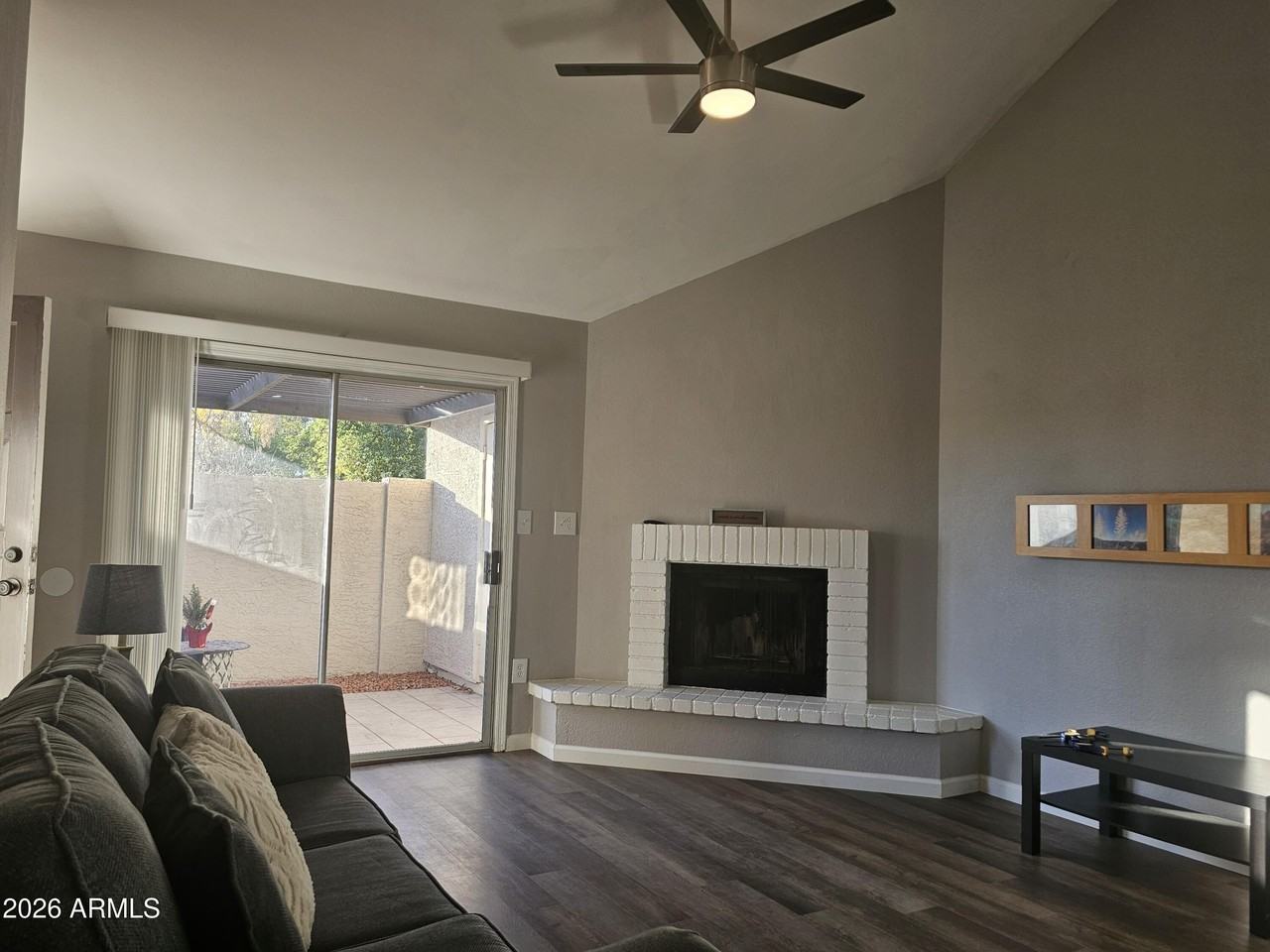 2144 E Center Ln Apt 3 #3 - Photo 2 of 33