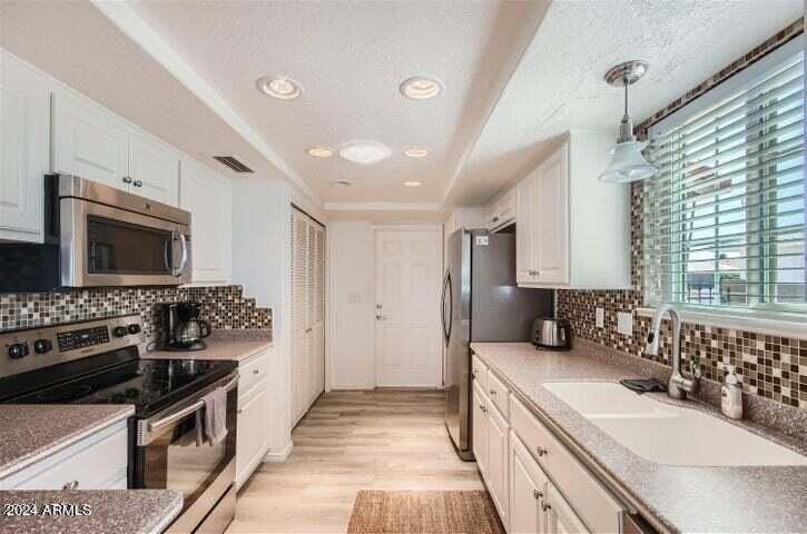 26432 S Lakewood Dr - Photo 5 of 12