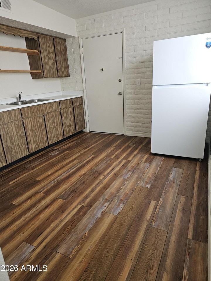 306 3rd St Unit A #A - Photo 2 of 9