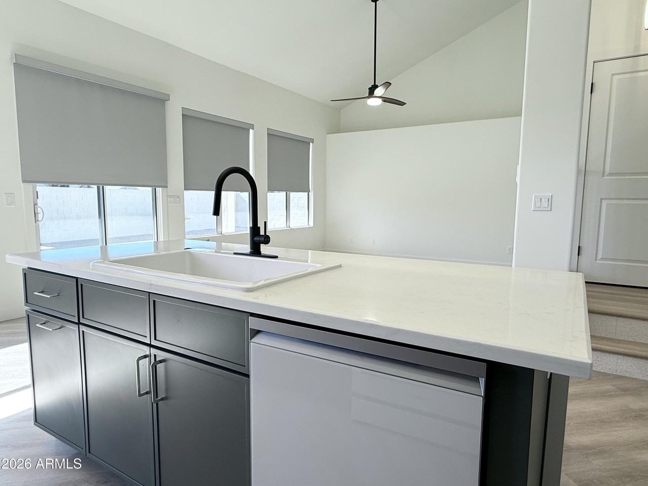 6891 W Via Del Sol Dr - Photo 3 of 25