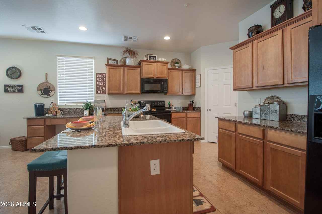 13451 S 186th Dr - Photo 7 of 34