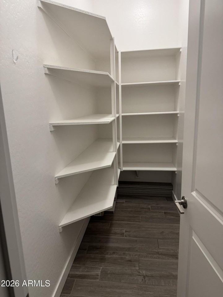 821 E Monte Way - Photo 5 of 37