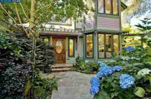 featured image of 136 El Centro