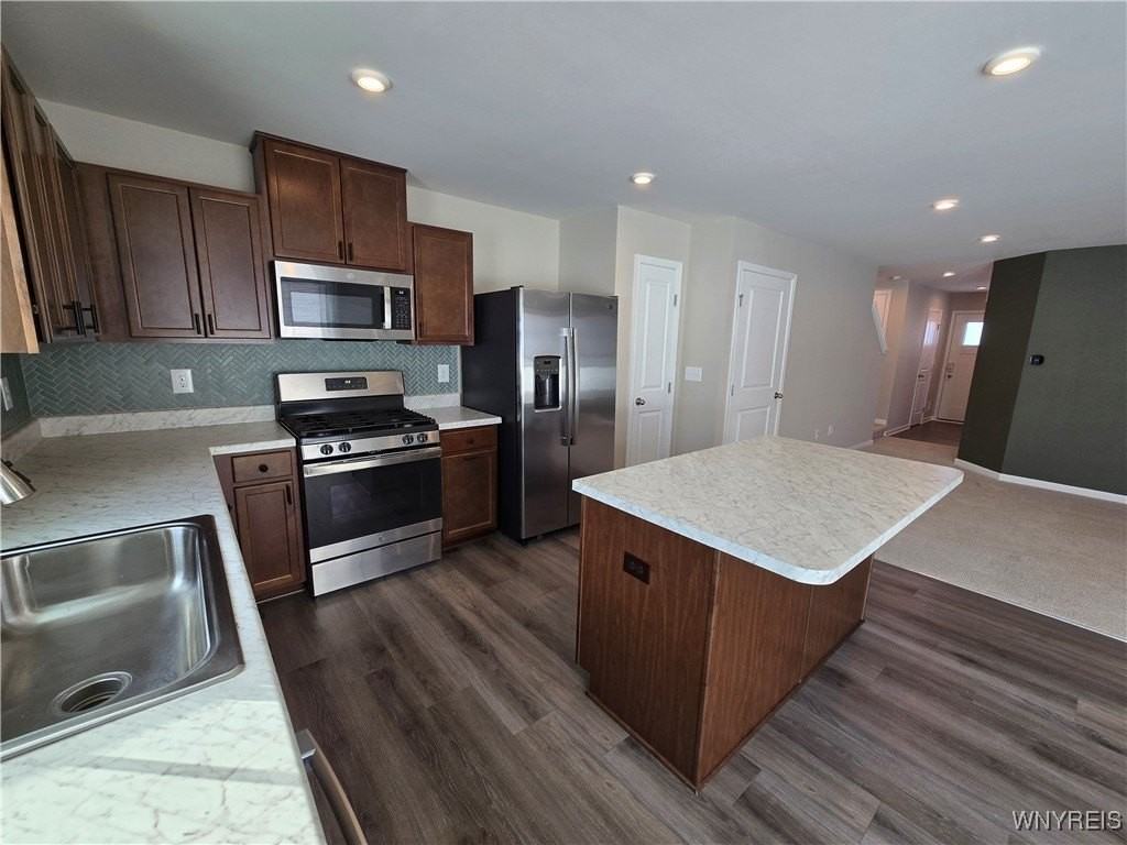 113 South Dr - Photo 5 of 35