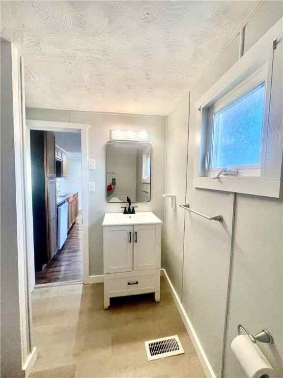 116 Adams St - Photo 6 of 7