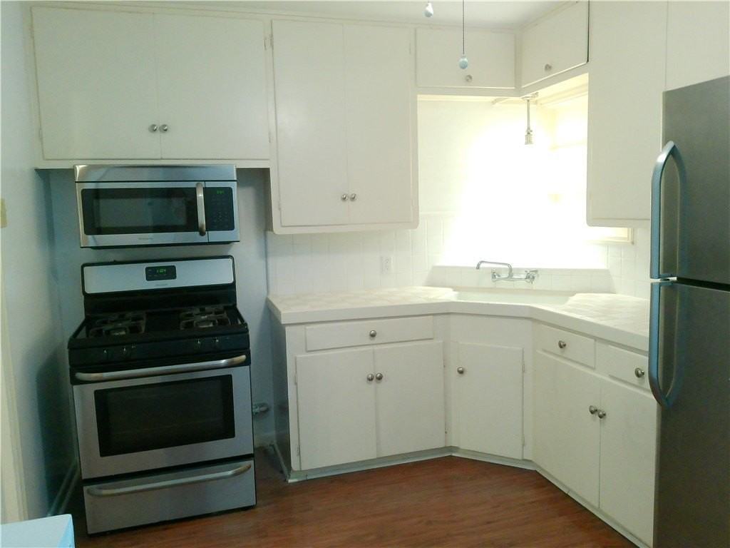 1017 Sorrell St - Photo 6 of 16