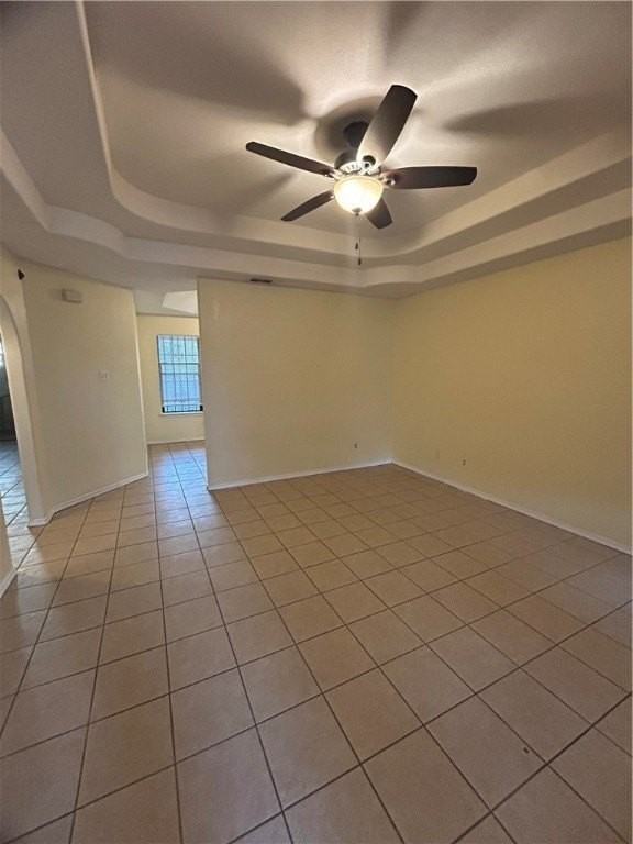 1425 S Reynolds St - Photo 2 of 17