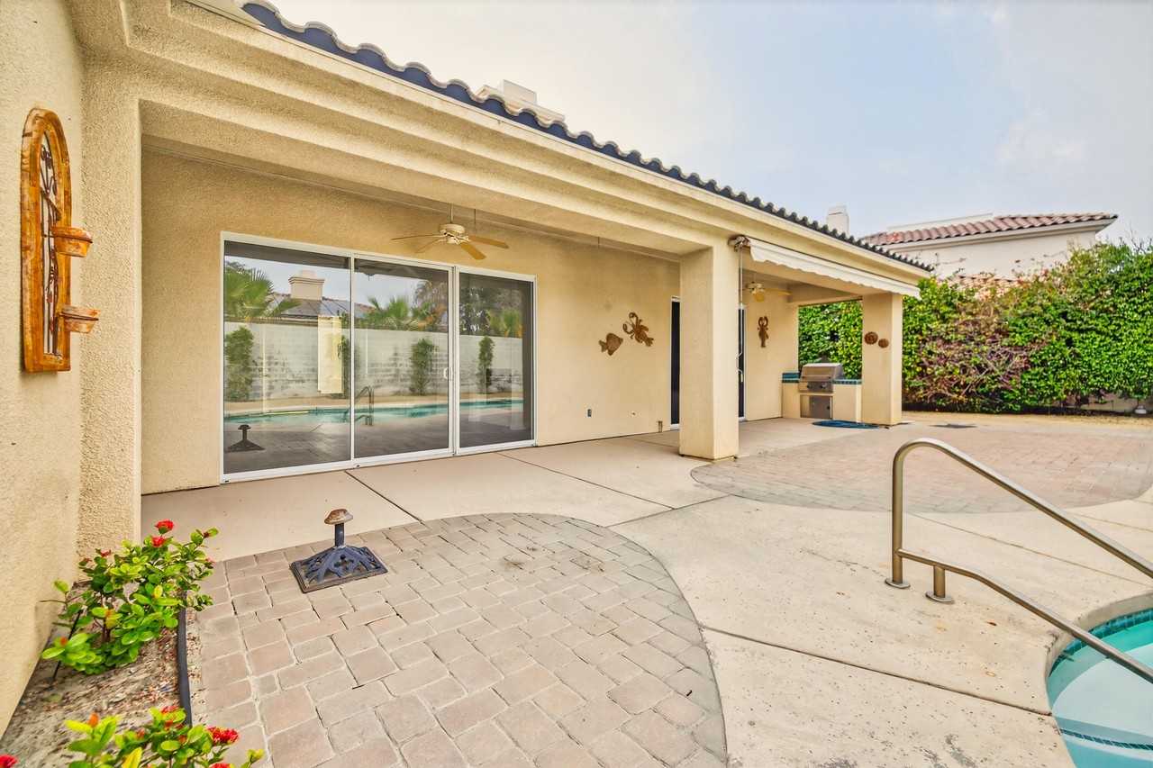 6 Queens Ct - Photo 6 of 28