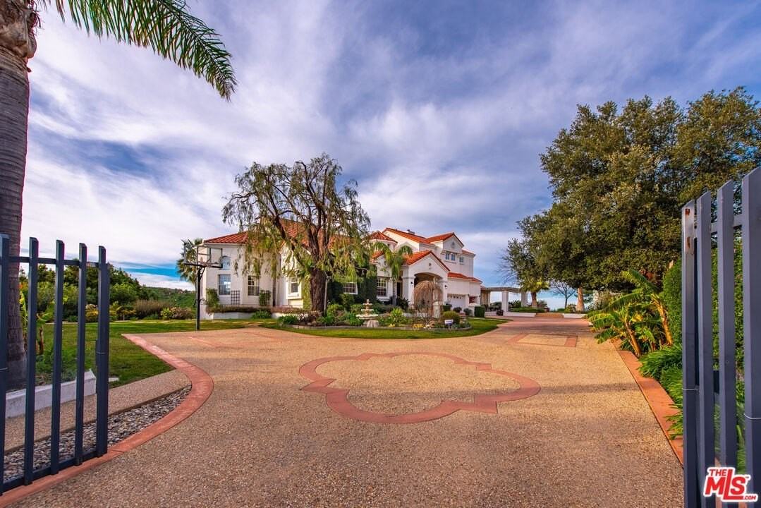 501 Sadie Rd - Photo 7 of 42