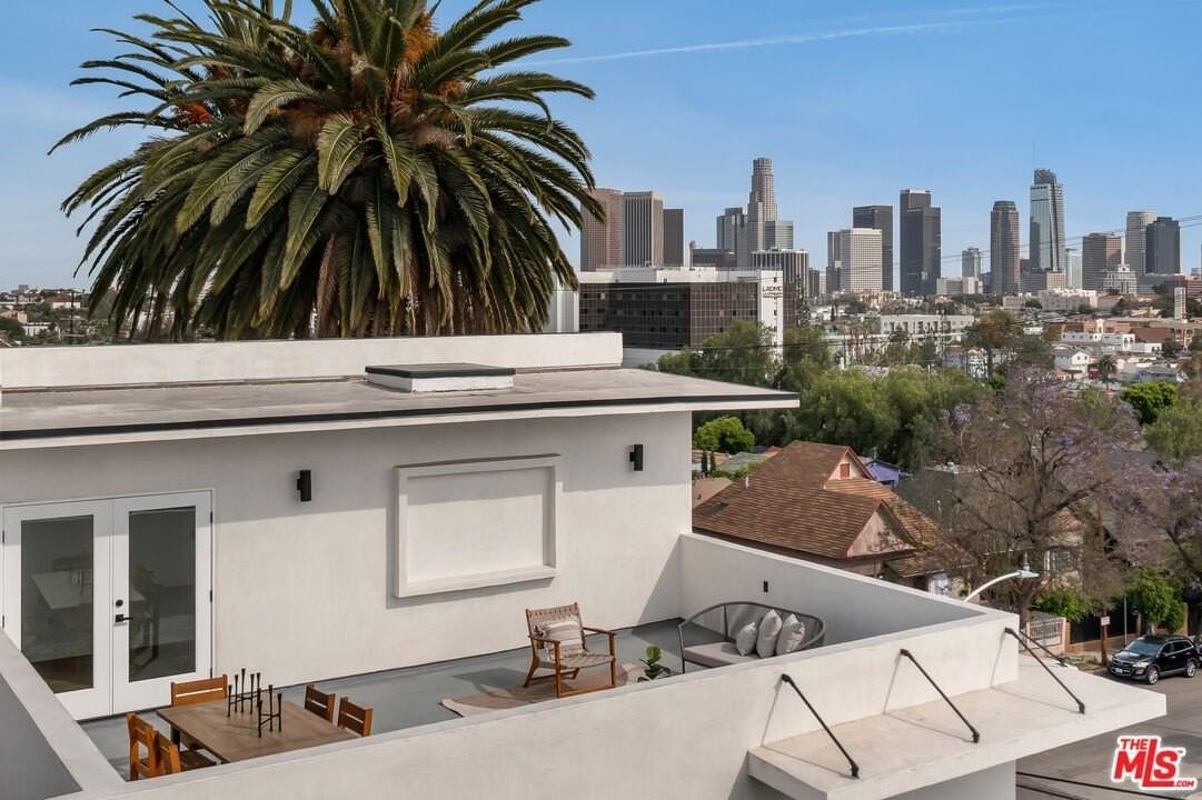 2001 1/2 Bellevue Ave - Photo 2 of 25