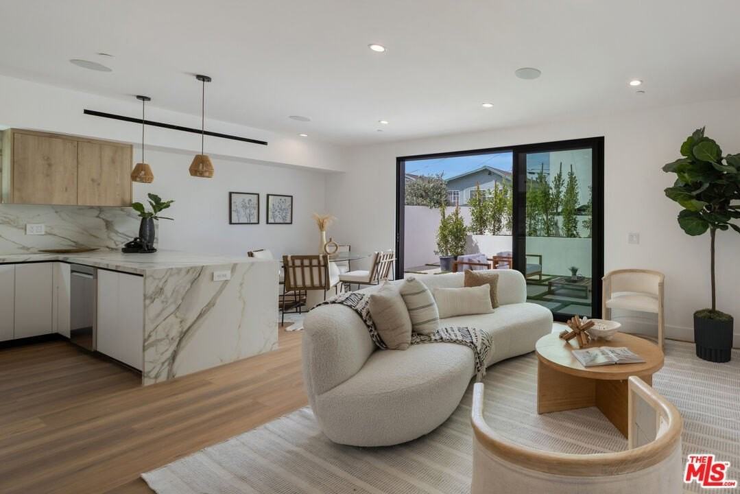 2003 1/2 Bellevue Ave - Photo 5 of 25