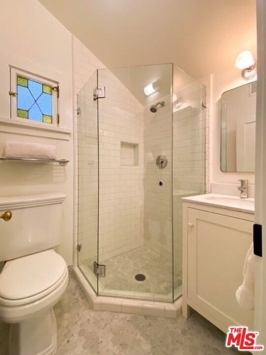 1602 Courtney Ave - Photo 7 of 11