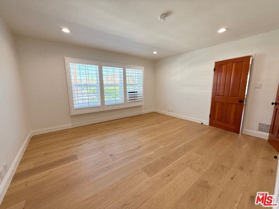 9667 W Olympic Blvd - Photo 5 of 11