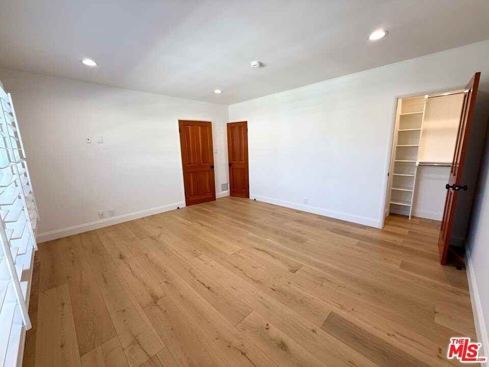 9667 W Olympic Blvd - Photo 6 of 11