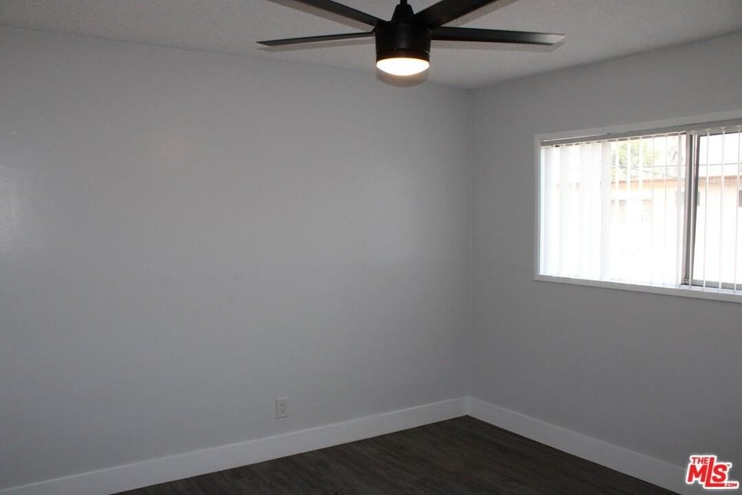 1026 S Flower St Apt 17 #17 - Photo 4 of 17