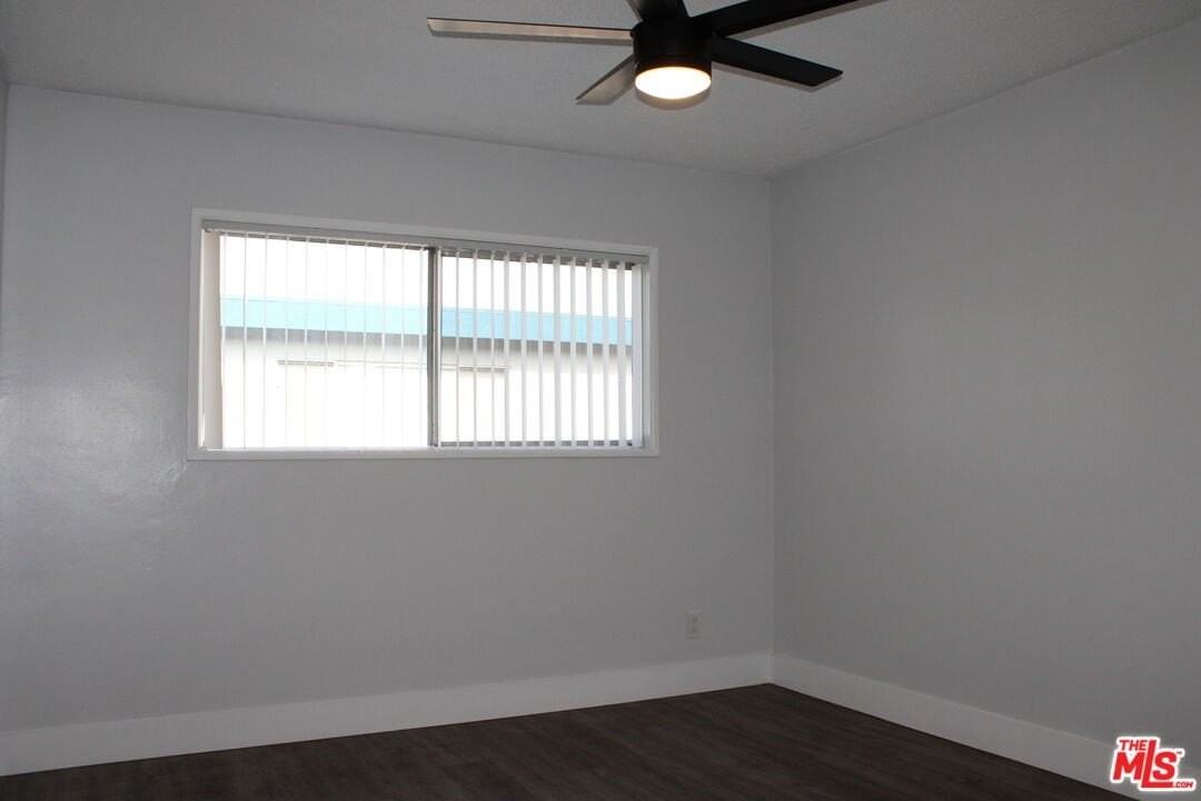 1026 S Flower St Apt 17 #17 - Photo 5 of 17