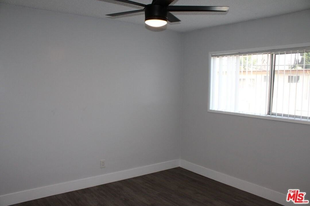 1026 S Flower St Apt 17 #17 - Photo 6 of 17