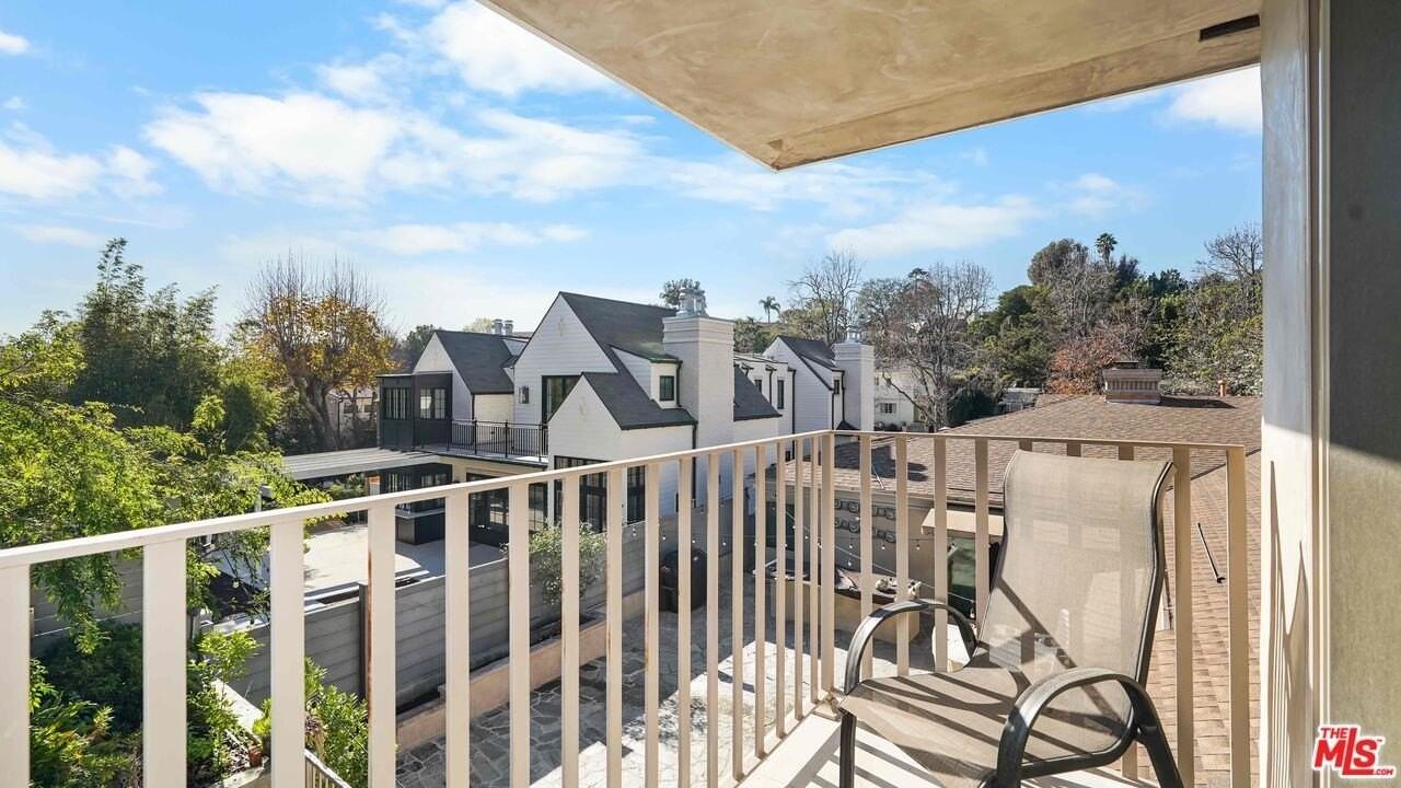 116 S Glenroy Ave Unit Adu #ADU - Photo 7 of 15