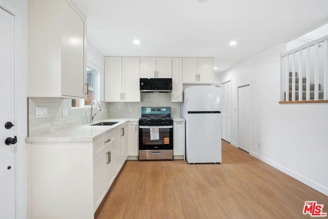 2754 Dalemead St - Photo 3 of 10