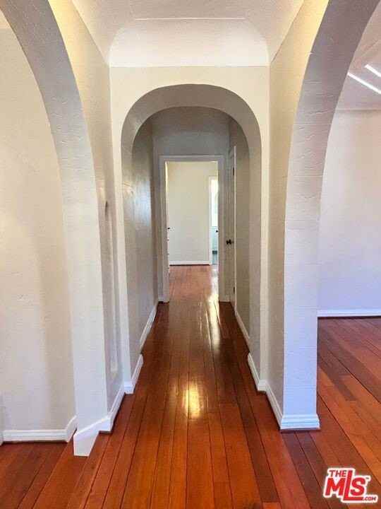 1075 S Ogden Dr - Photo 3 of 31