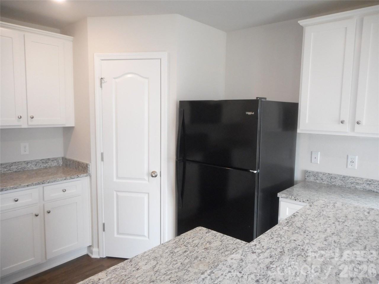 2219 Latimer Ln - Photo 5 of 18