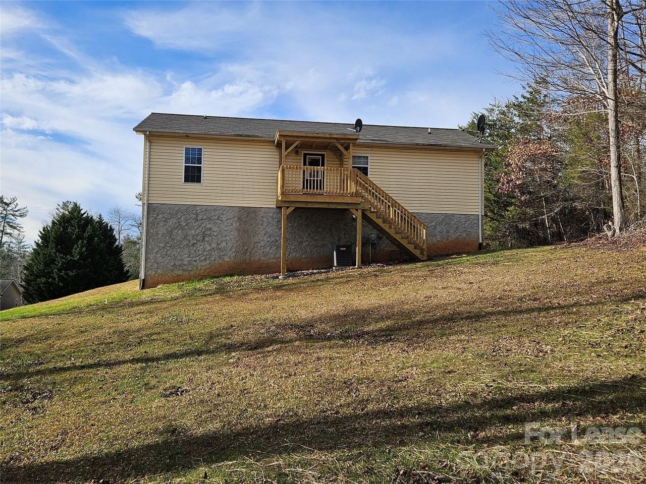 1140 Allman Ridge Rd - Photo 4 of 33