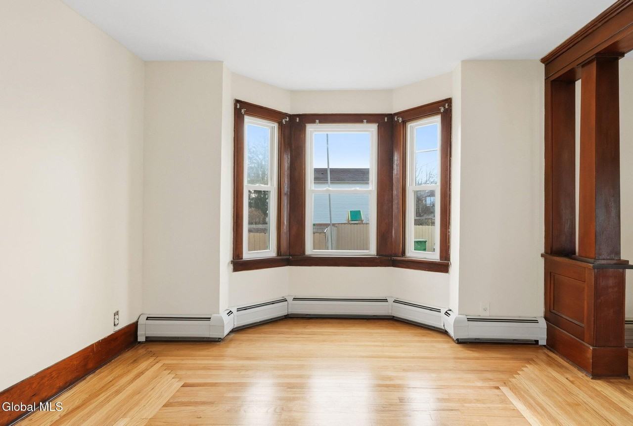 16 Berkley Ave - Photo 5 of 39