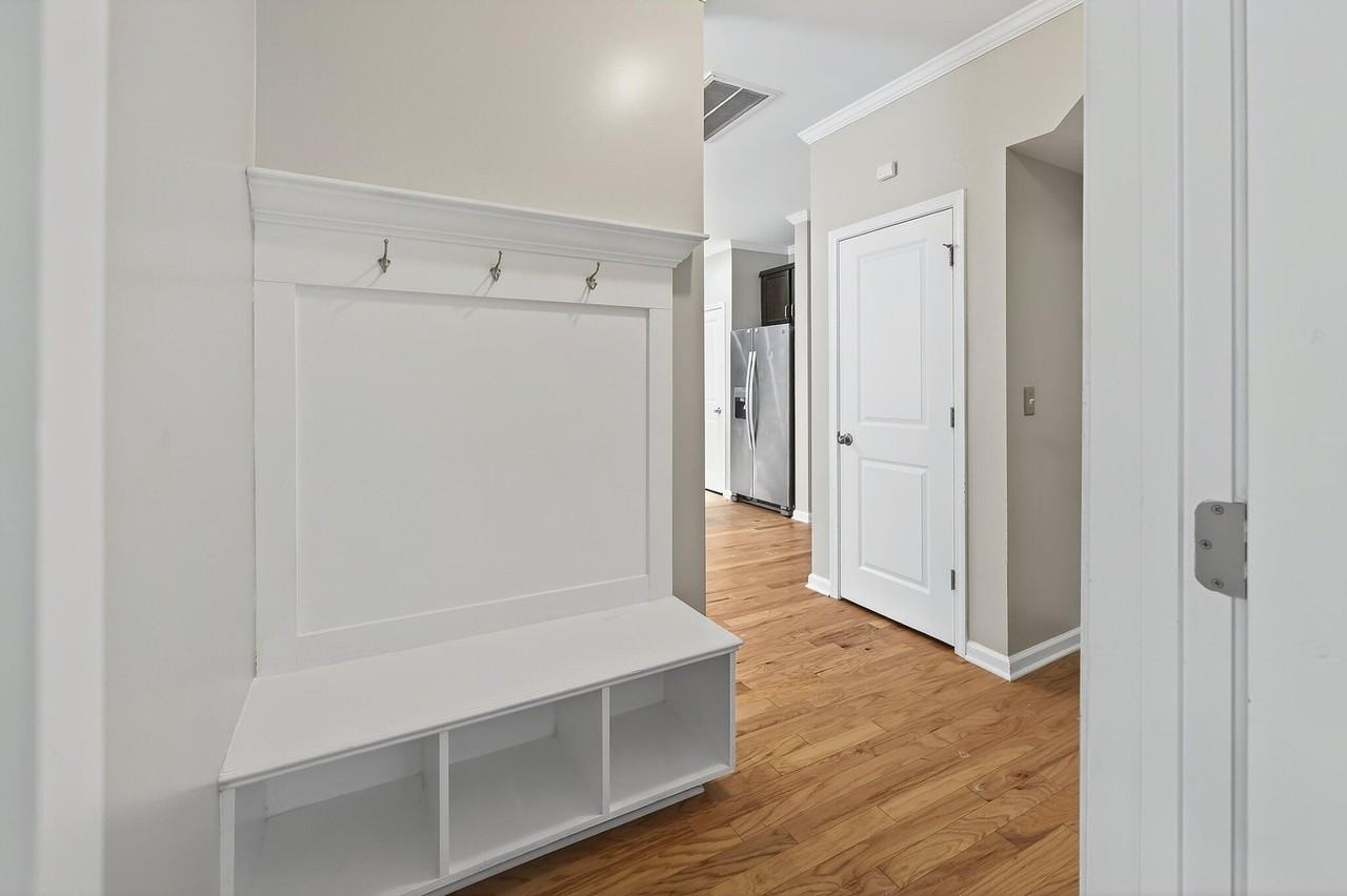 194 Cypress Forest Dr - Photo 5 of 37