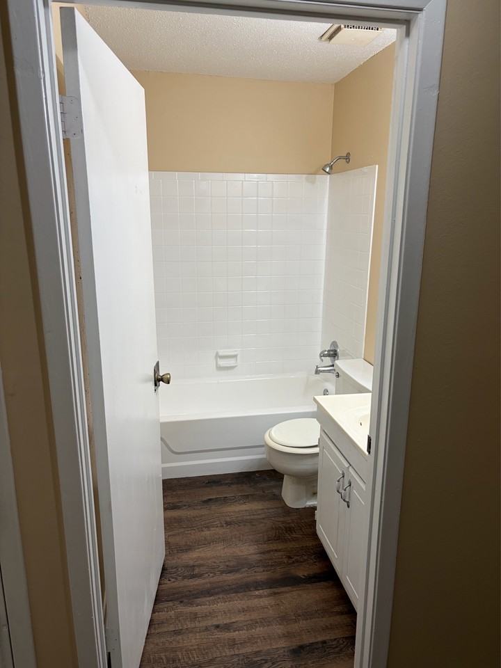 2346 Horne Avenue3 #3 - Photo 7 of 13