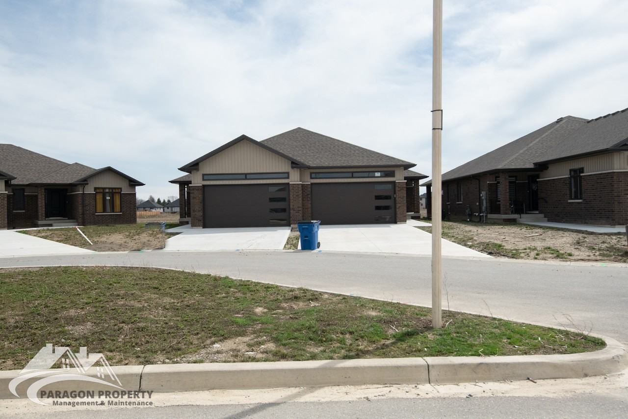 77 Bordeaux Pl - Photo 2 of 50