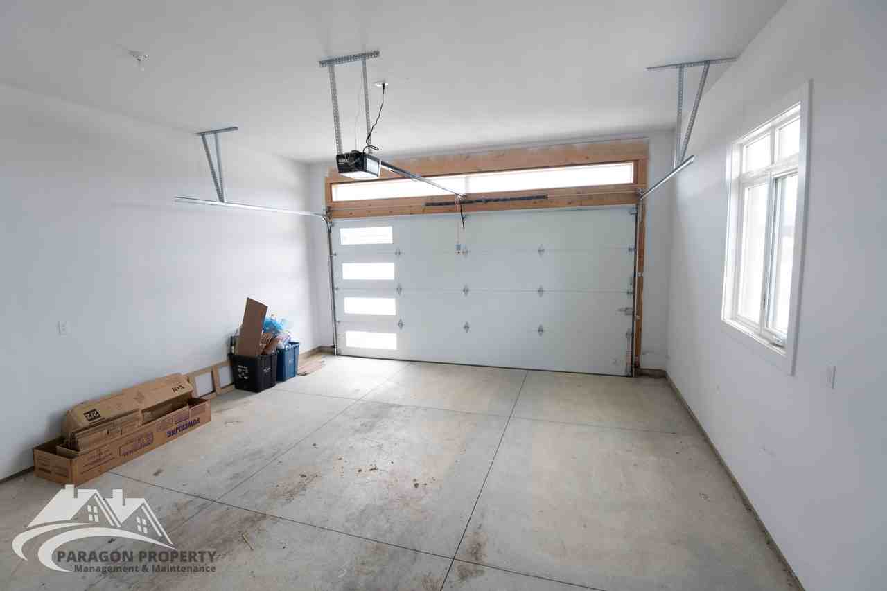 77 Bordeaux Pl - Photo 3 of 50