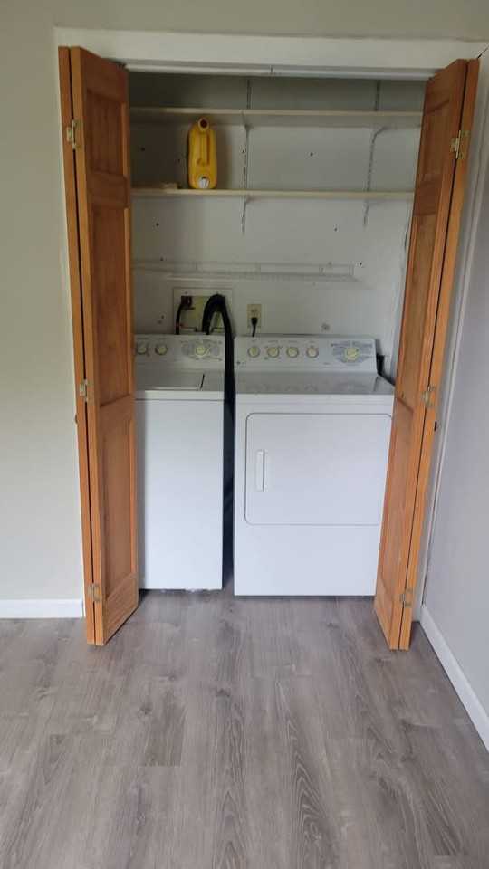 1109 N Erie St #1 - Photo 4 of 10