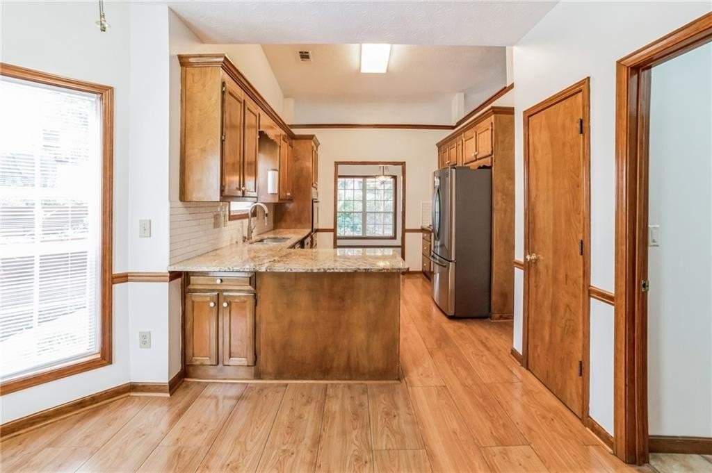 487 Ravinia Way - Photo 7 of 36