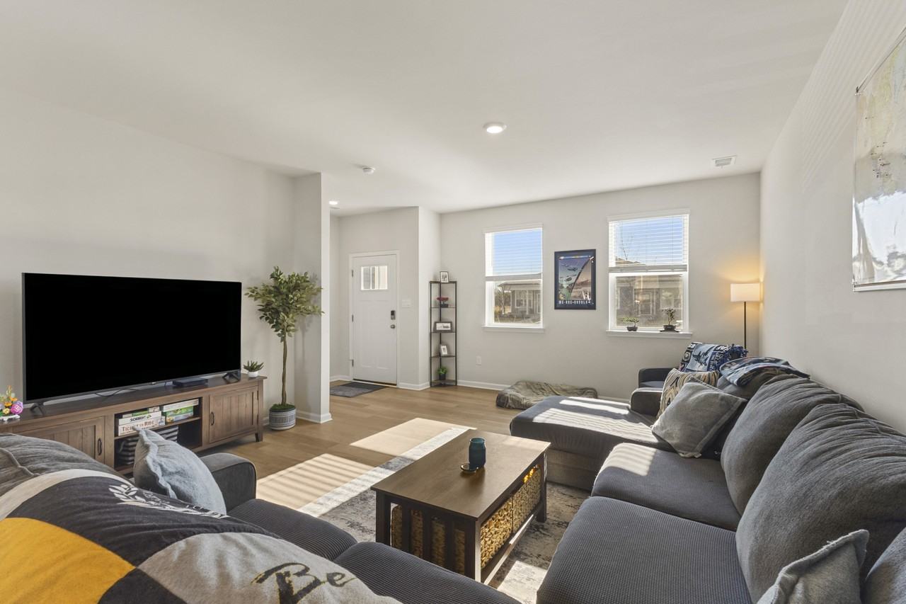 205 Ridgely Blvd #1 - Photo 3 of 17