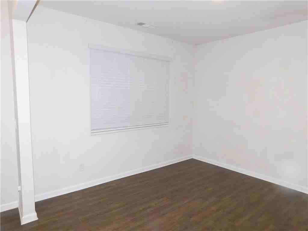 519 Springer Pkwy - Photo 3 of 31