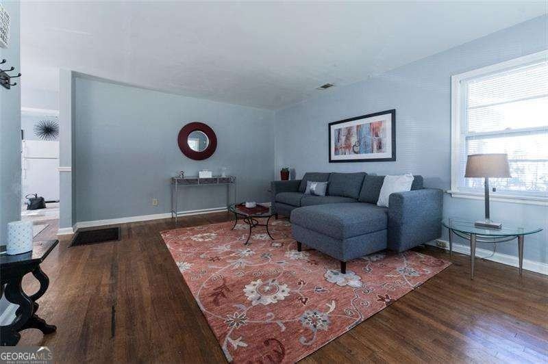 547 Westmeath Dr Sw - Photo 5 of 29