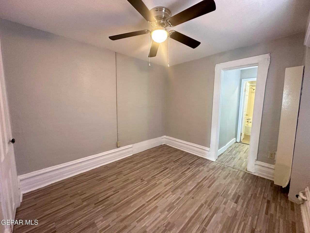 813 N Virginia St Unit 02 #02 - Photo 5 of 8