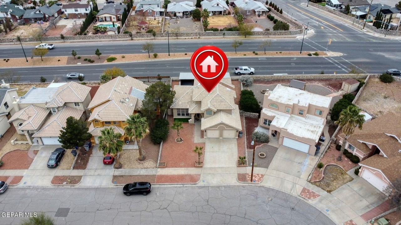 1117 W Bend Ln - Photo 2 of 37