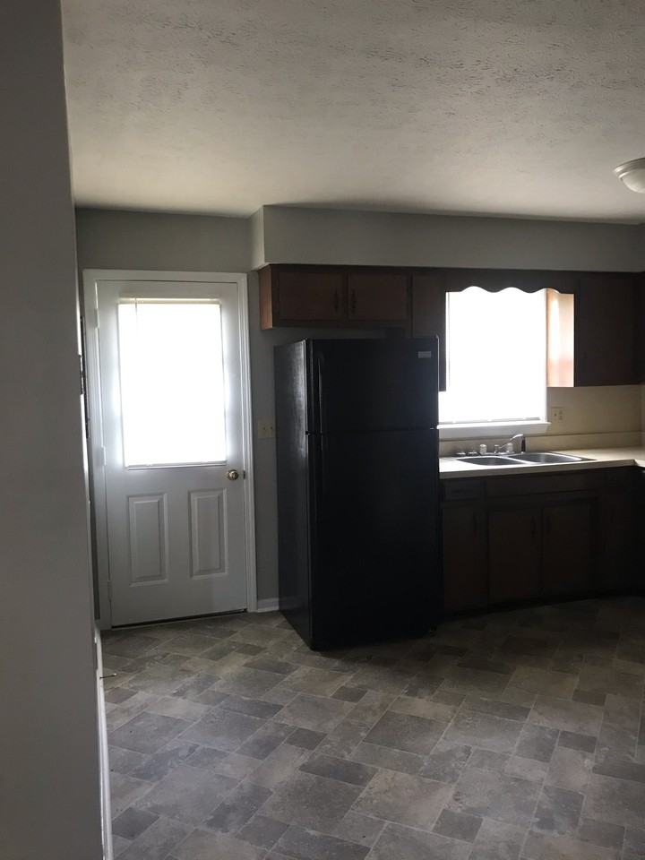 114.5 Brenda - Photo 7 of 12