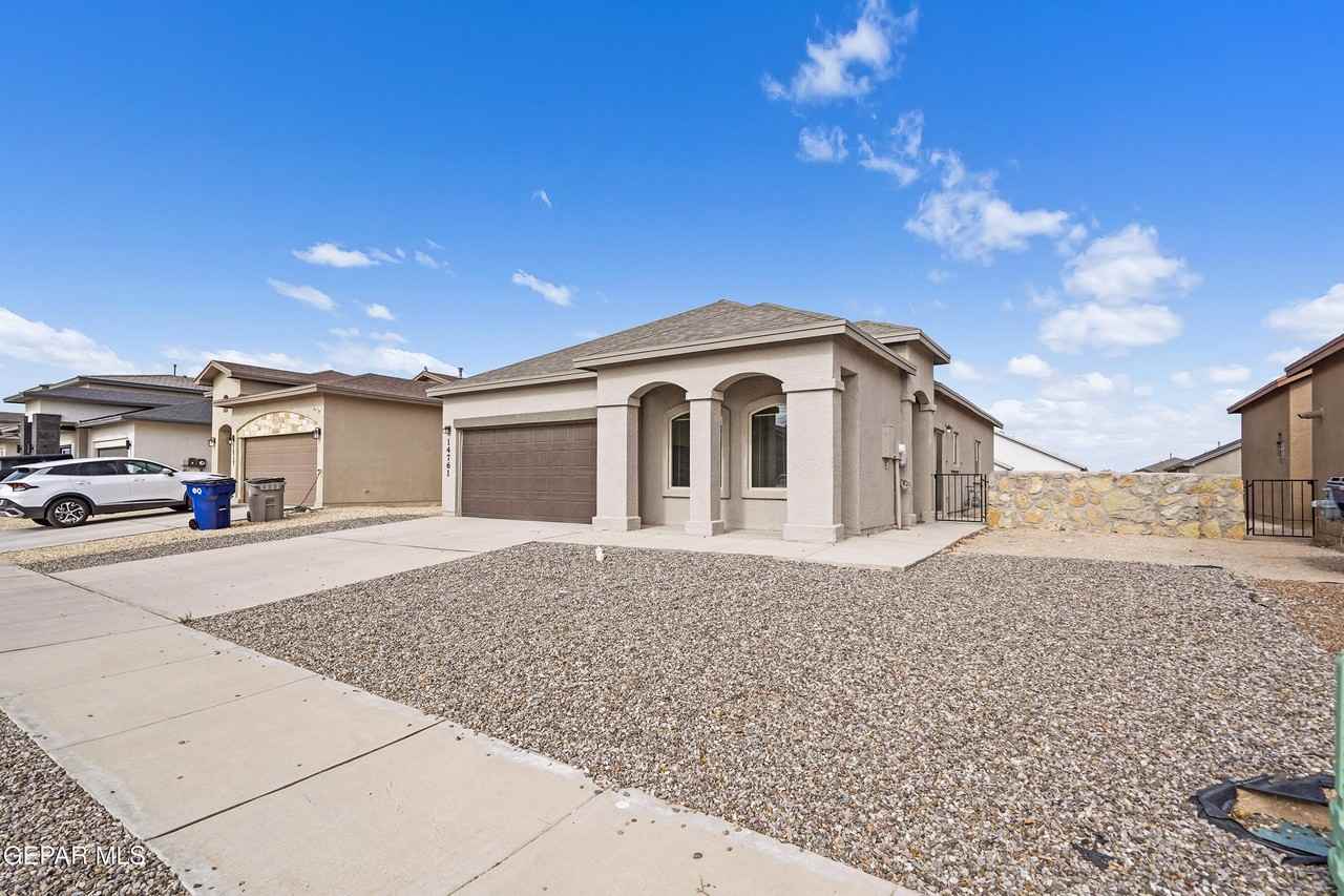 14761 Mike A Mendoza Ave - Photo 3 of 32