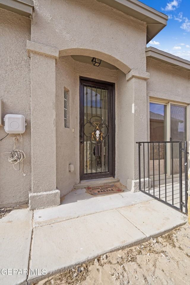14761 Mike A Mendoza Ave - Photo 4 of 32