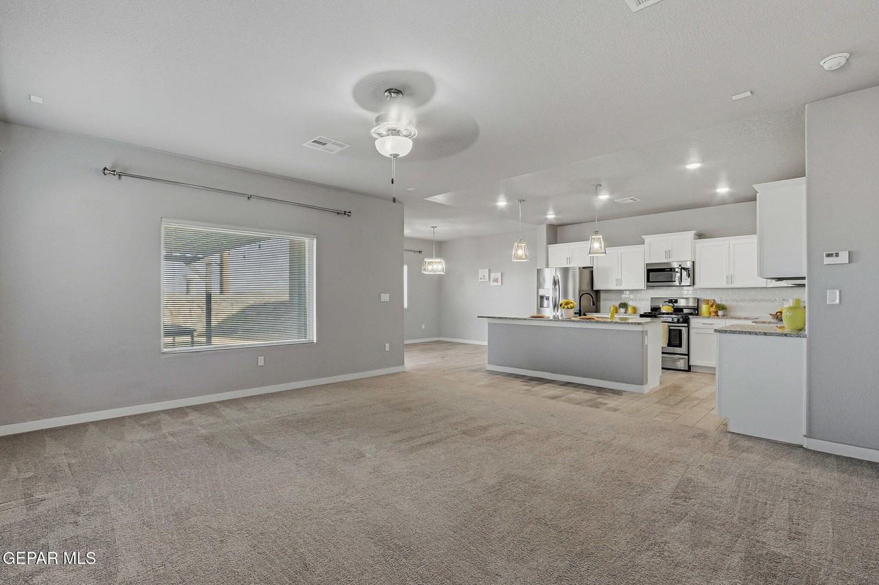 3328 David Palacio Dr - Photo 4 of 41