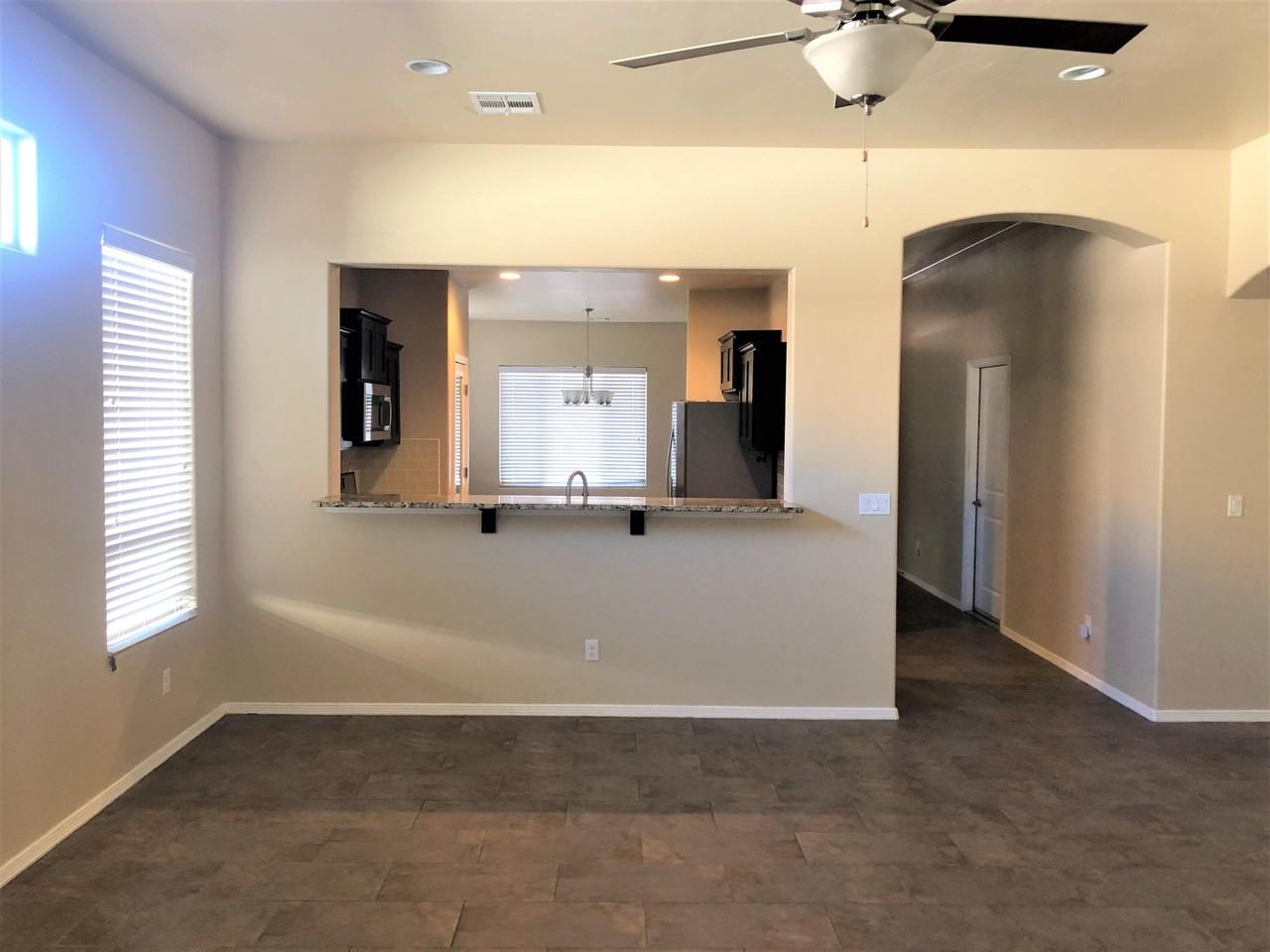 840 Holly Park Ave - Photo 3 of 14