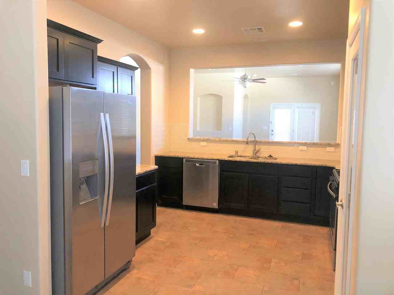 840 Holly Park Ave - Photo 5 of 14