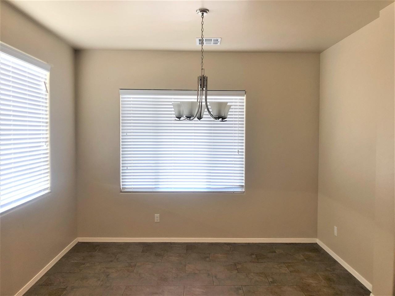 840 Holly Park Ave - Photo 6 of 14