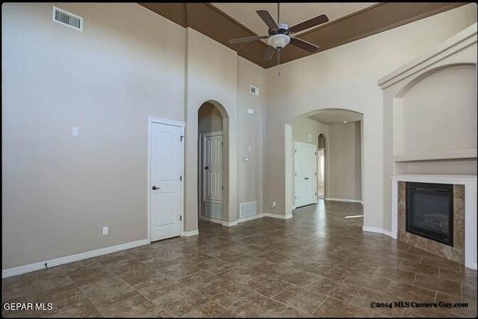 3642 Grand Bahamas Dr - Photo 5 of 15