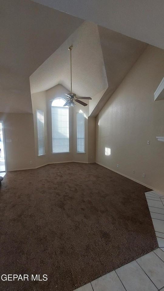 7744 Luz De Camino Way - Photo 7 of 36